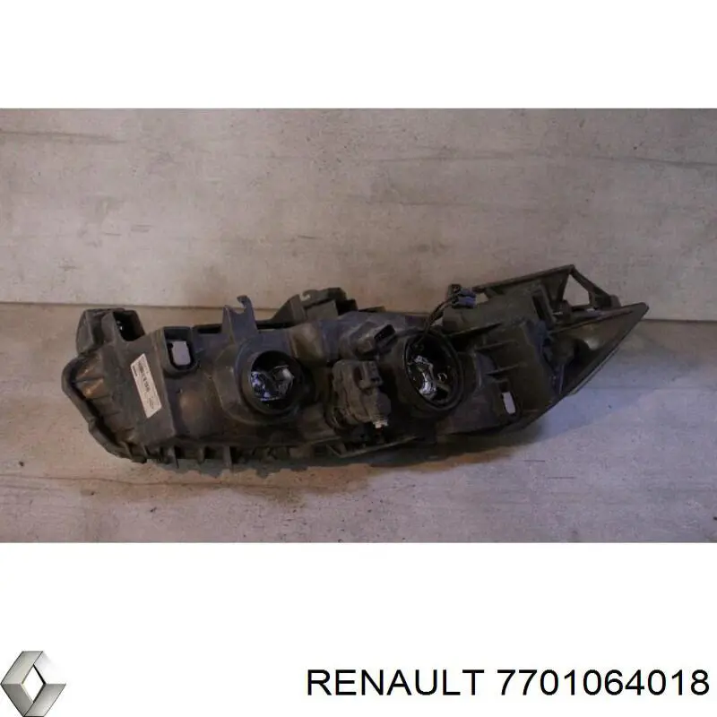 Faro Renault (RVI) 7701064018 precio, desde 89,27 EUR