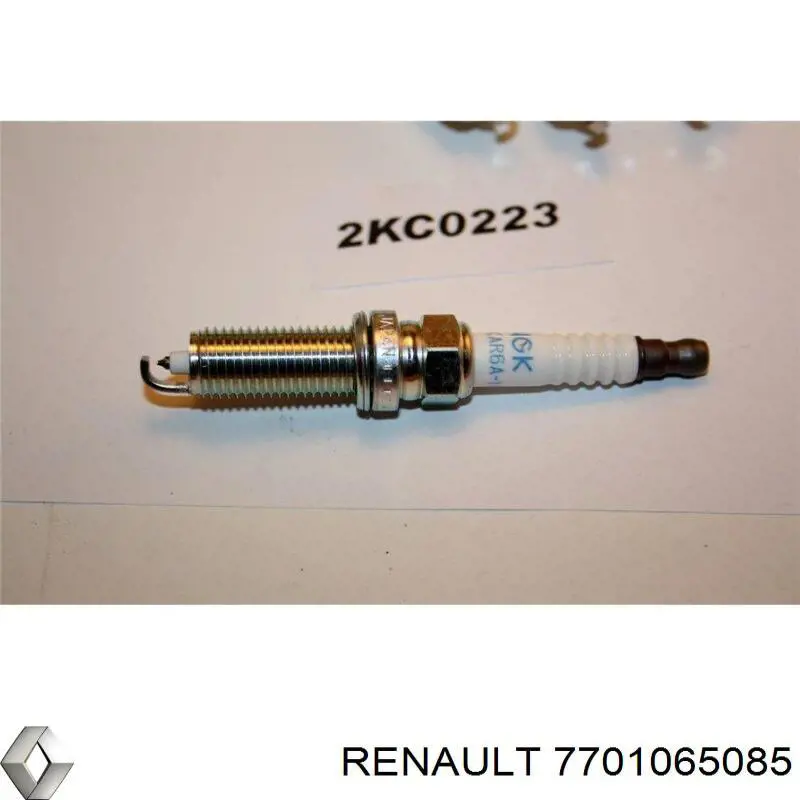 7701065085 Renault (RVI) bujía