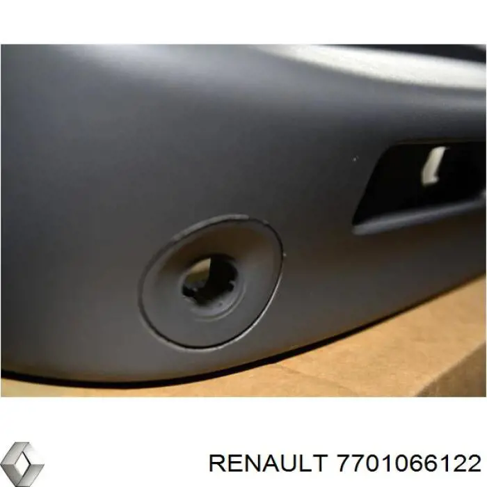 7701066122 Renault (RVI) Parachoques trasero, parte central