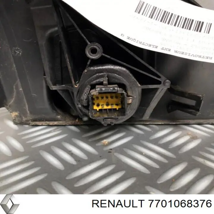 Espejo izquierdo Renault (RVI) 7701068376 precio, desde 55,18 EUR