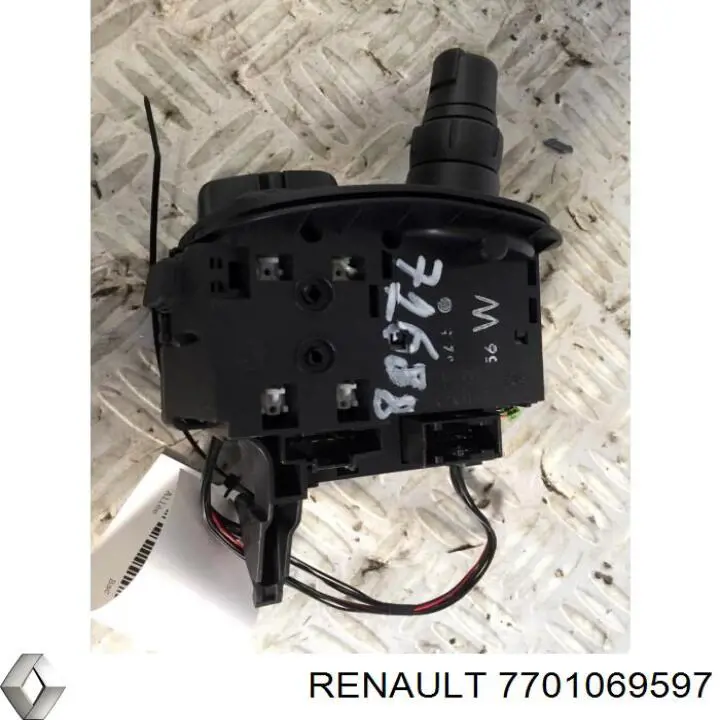 Comprar 7701069597 Renault (RVI) Conmutador derecho de la columna de dirección