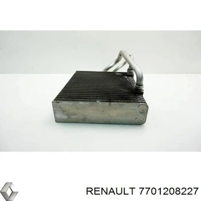 7701208227 Renault (RVI) condensador aire acondicionado