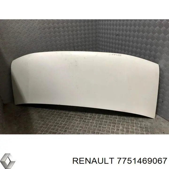 7751469067 Renault (RVI) capó del motor