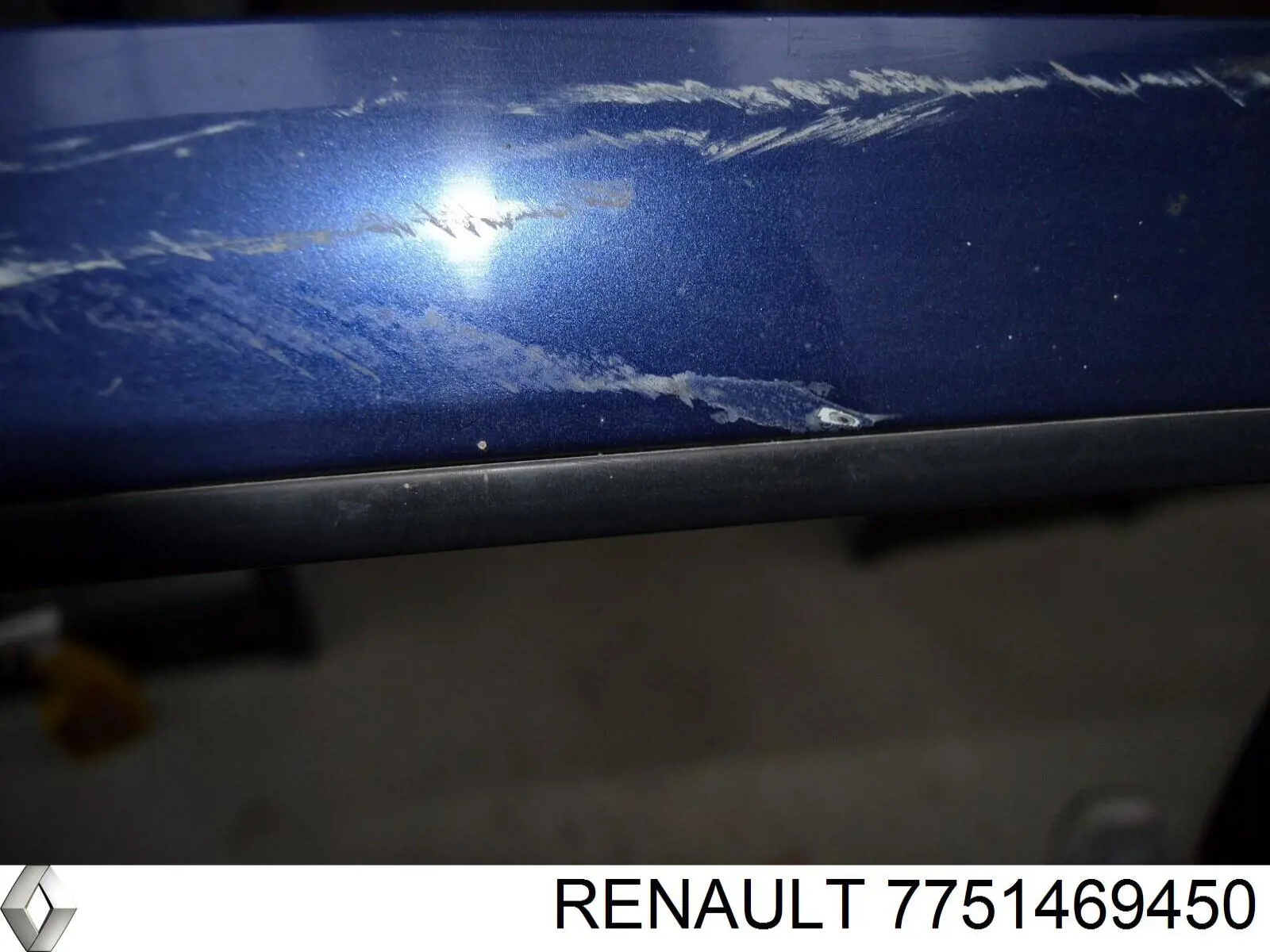 Puerta delantera izquierda 7751469450 Renault (RVI)