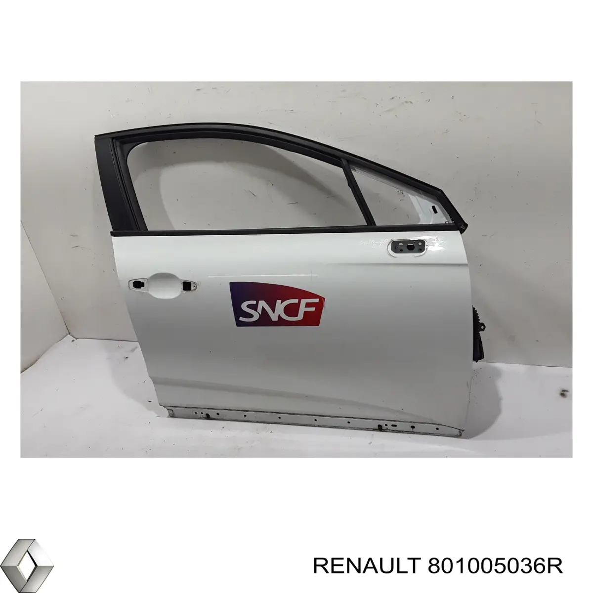801005036R Renault (RVI) Puerta delantera derecha