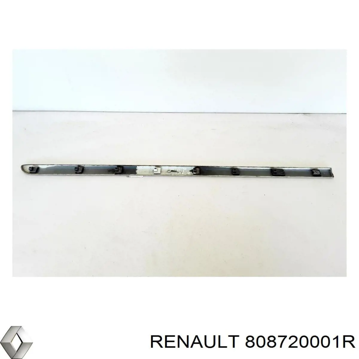 Moldura de puerta delantera derecha 808720001R Renault (RVI)