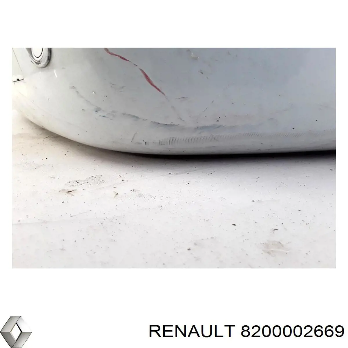 Parachoques trasero 8200002669 Renault (RVI)