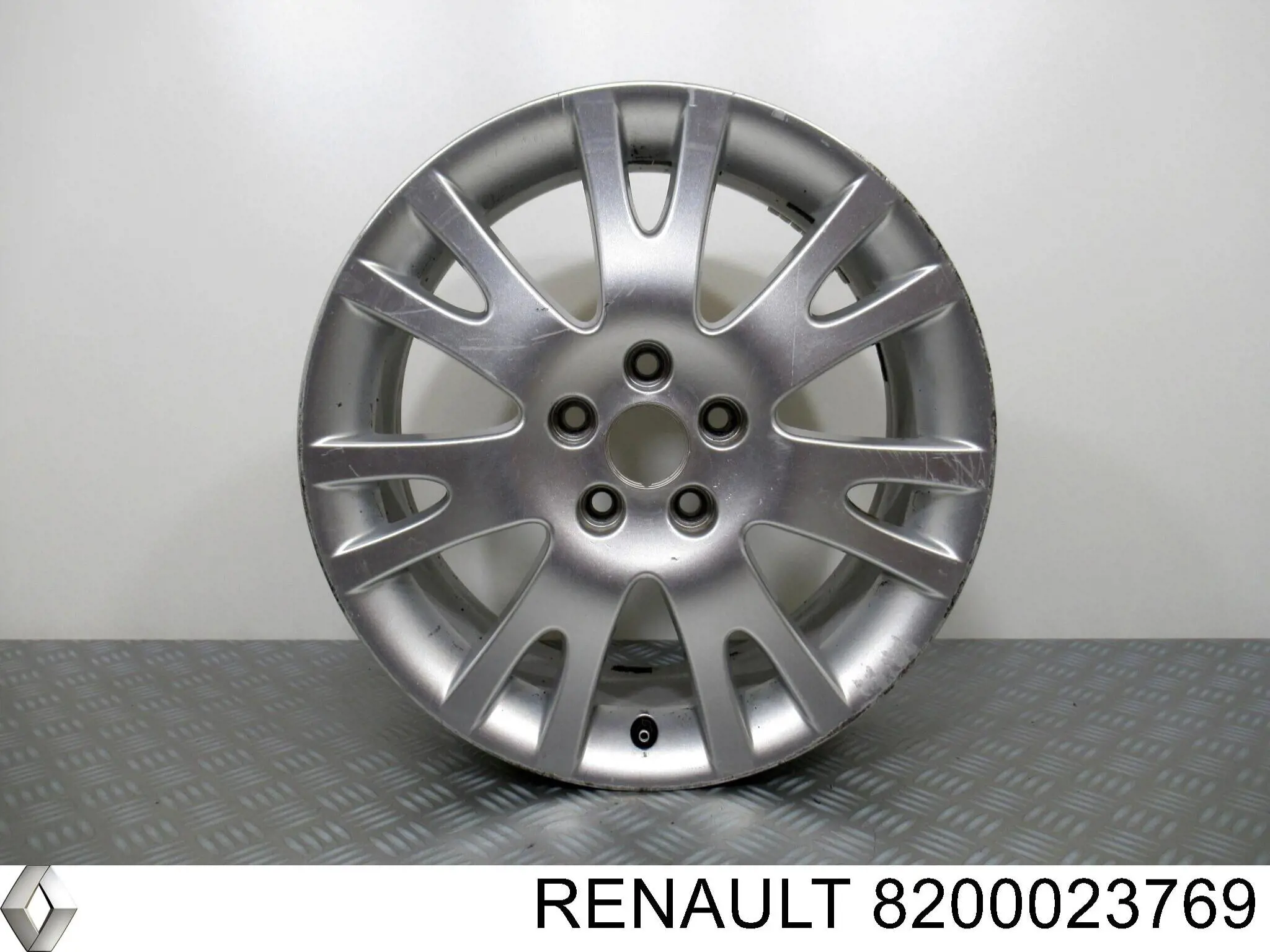 Llantas 8200023769 Renault (RVI)