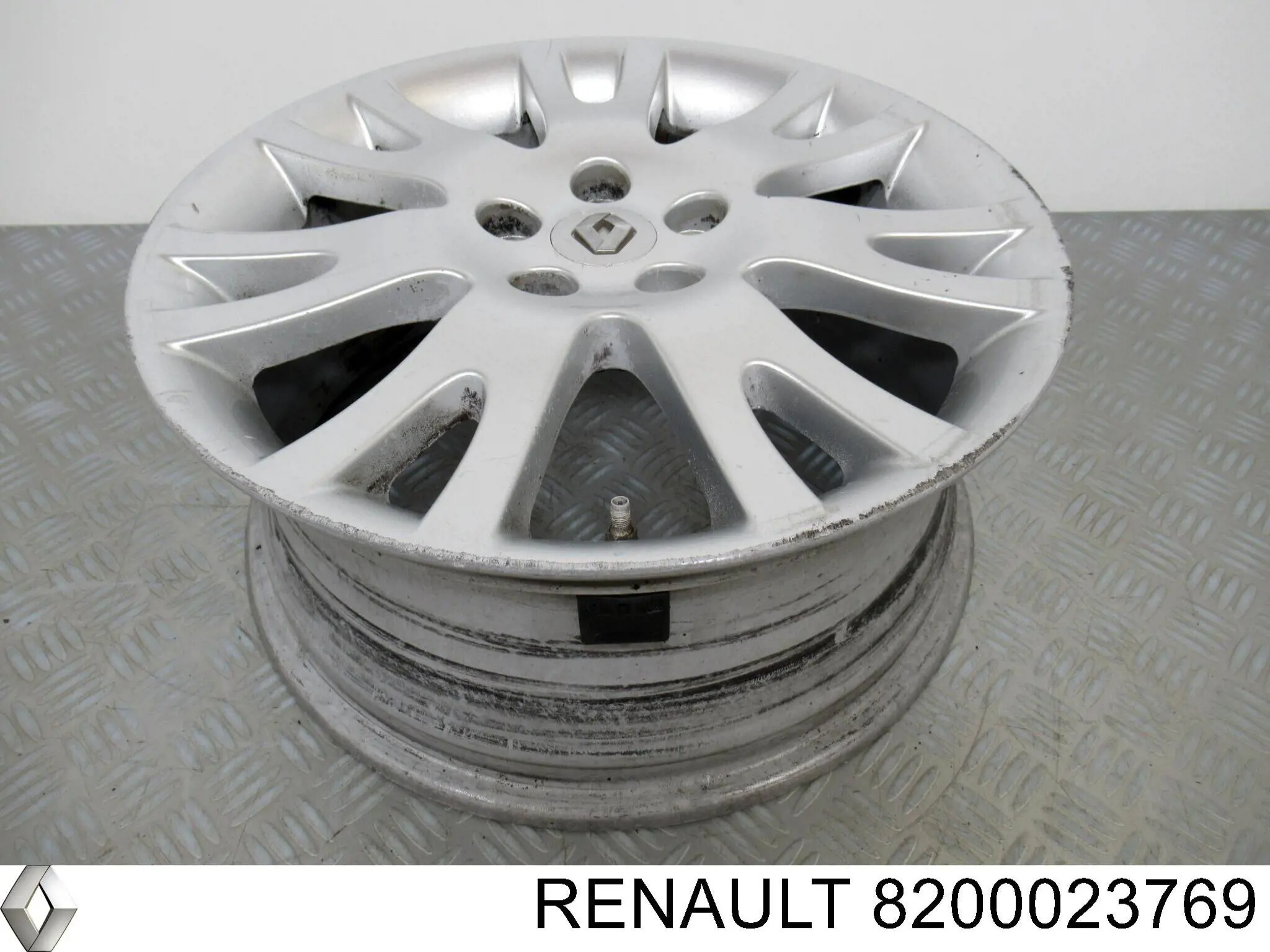 8200023769 Renault (RVI) llantas de aleacion, (aleacion de titanio)