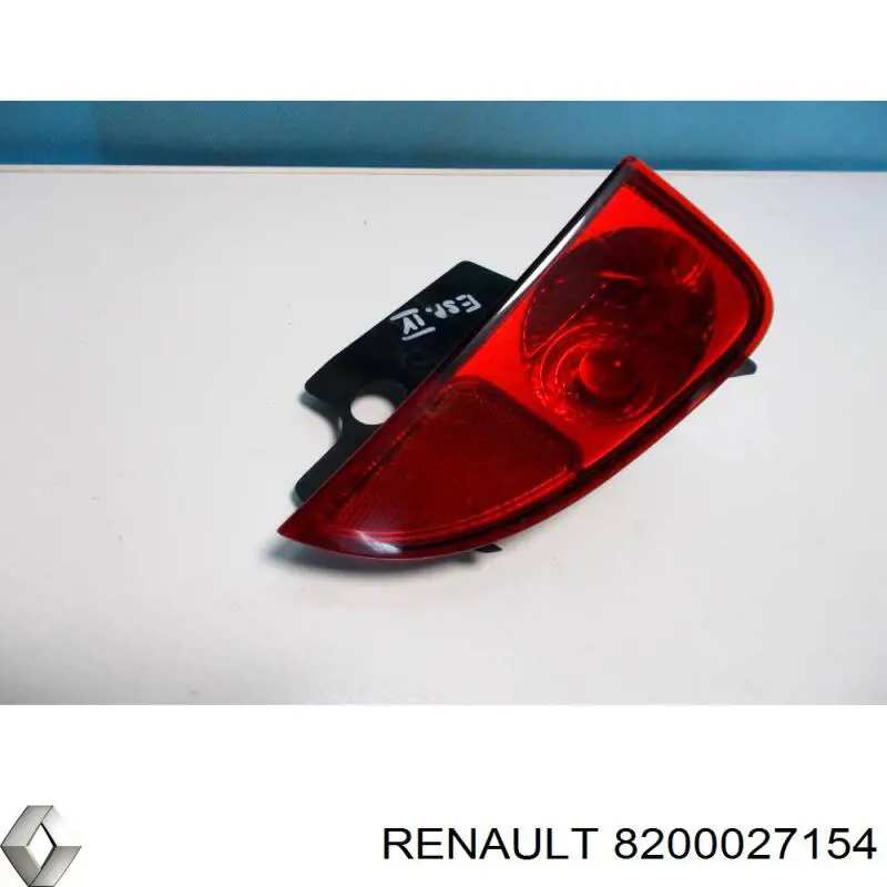 Luz trasera de parachoques derecha Renault (RVI) 8200027154 precio, desde 31,94 EUR