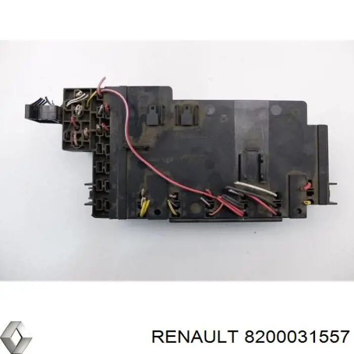 Módulo de control del motor Renault (RVI) 8200031557