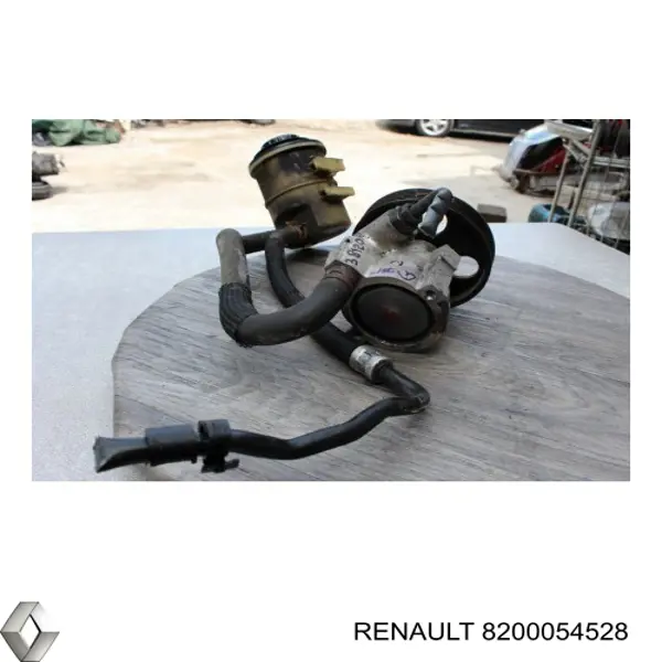 Bomba de dirección asistida  Renault (RVI) 8200054528 precio, desde 47,92 EUR