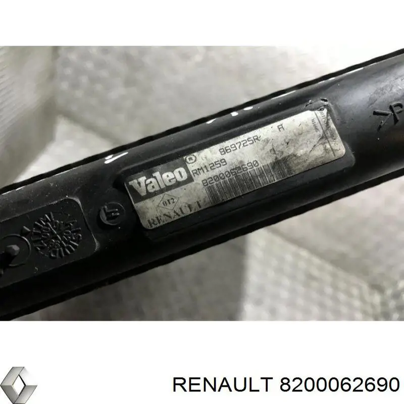 8200062690 Renault (RVI) radiador