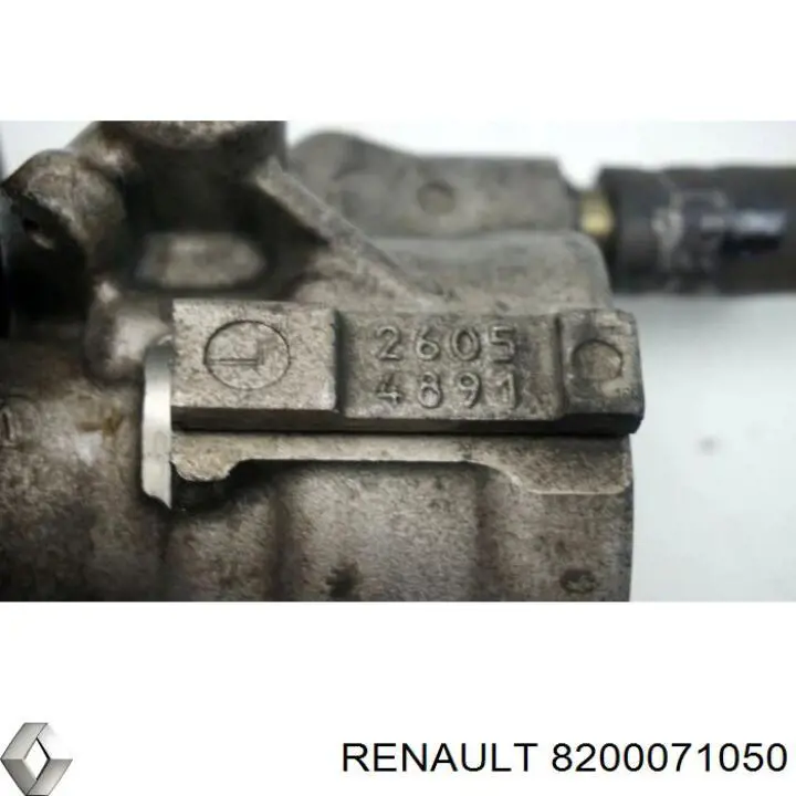 Bomba de dirección 8200071050 Renault (RVI)