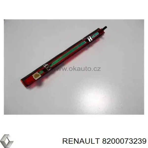 Tercera luz de freno 8200073239 Renault (RVI)