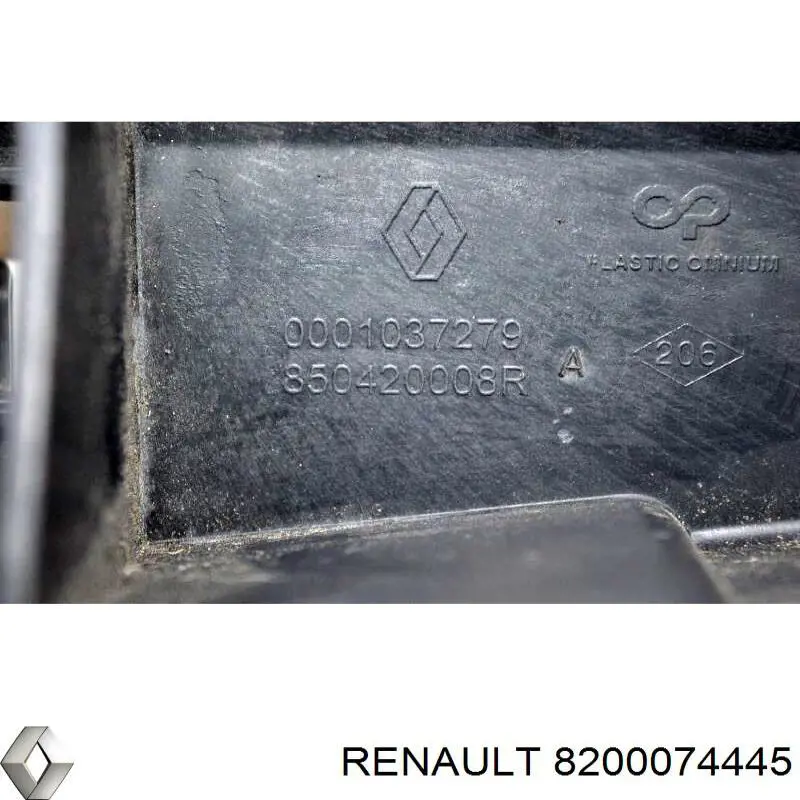 Soporte central del parachoques trasero 8200074445 Renault (RVI)