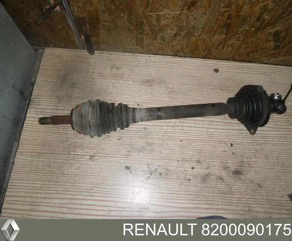 Comprar 8200090175 Renault (RVI) Semieje delantero izquierdo