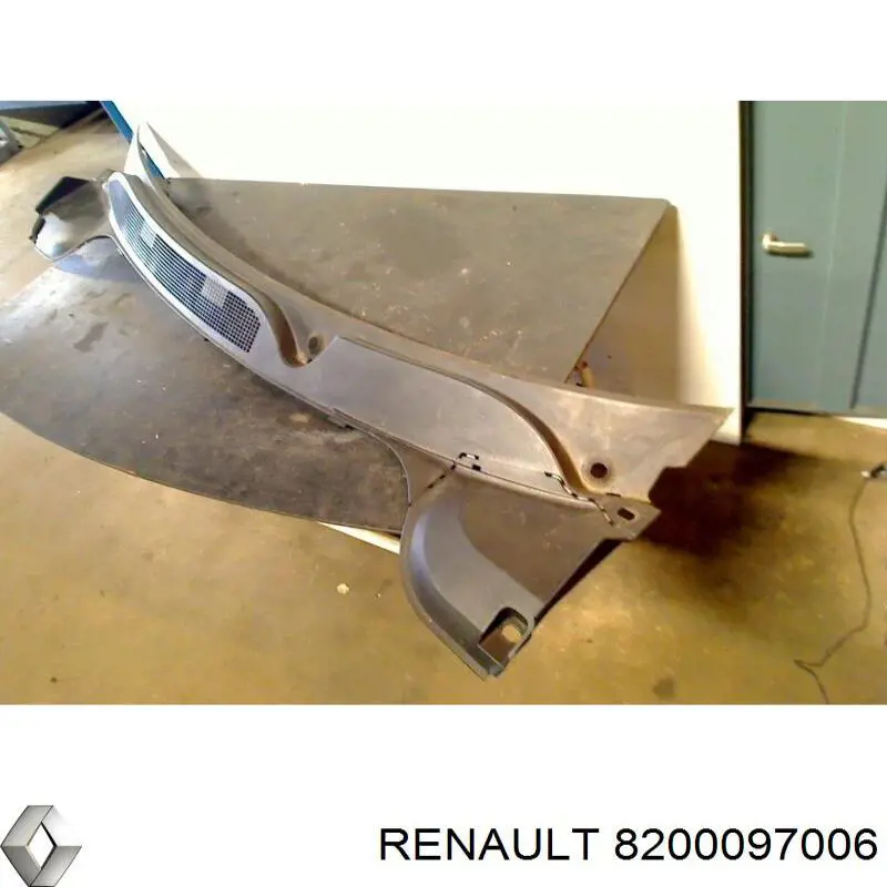 8200097006 Renault (RVI) Goma de luna delantera