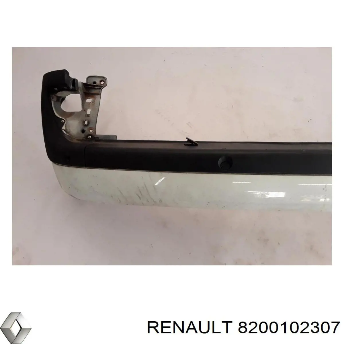 8200102307 Renault (RVI) parachoques trasero