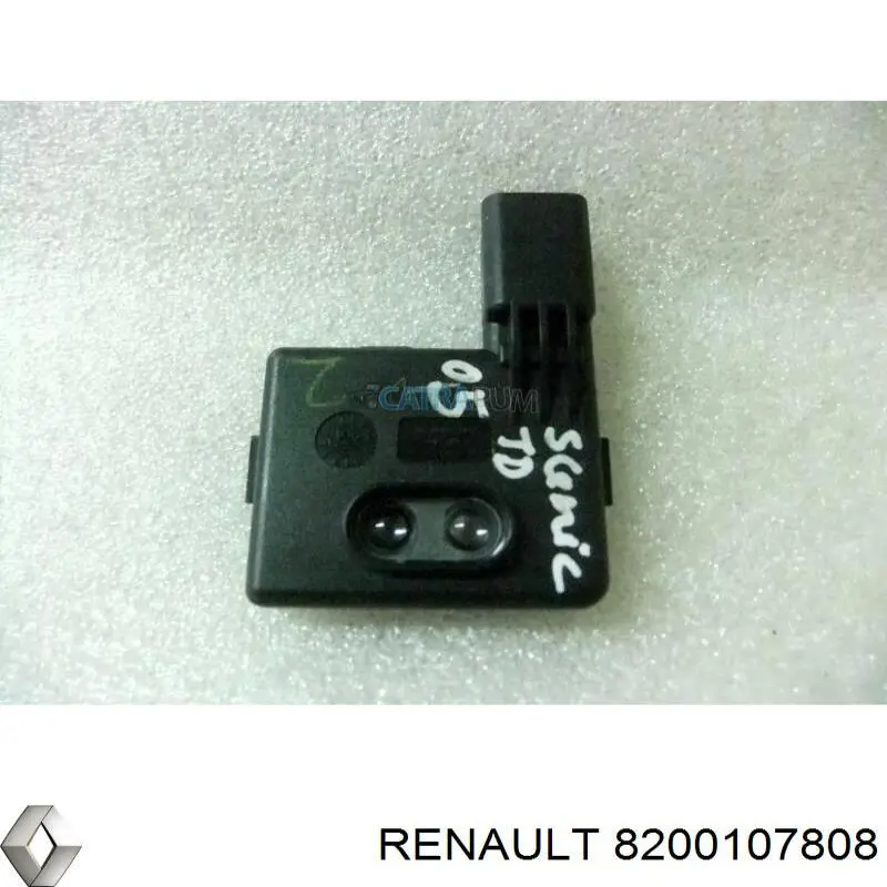Comprar 8200107808 Renault (RVI) Boton de luz de emergencía