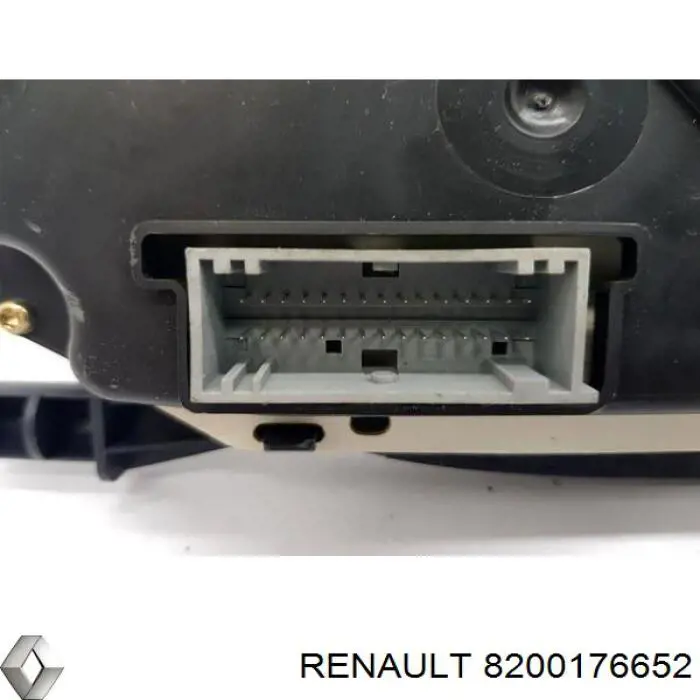 Tablero de instrumentos Renault (RVI) 8200176652