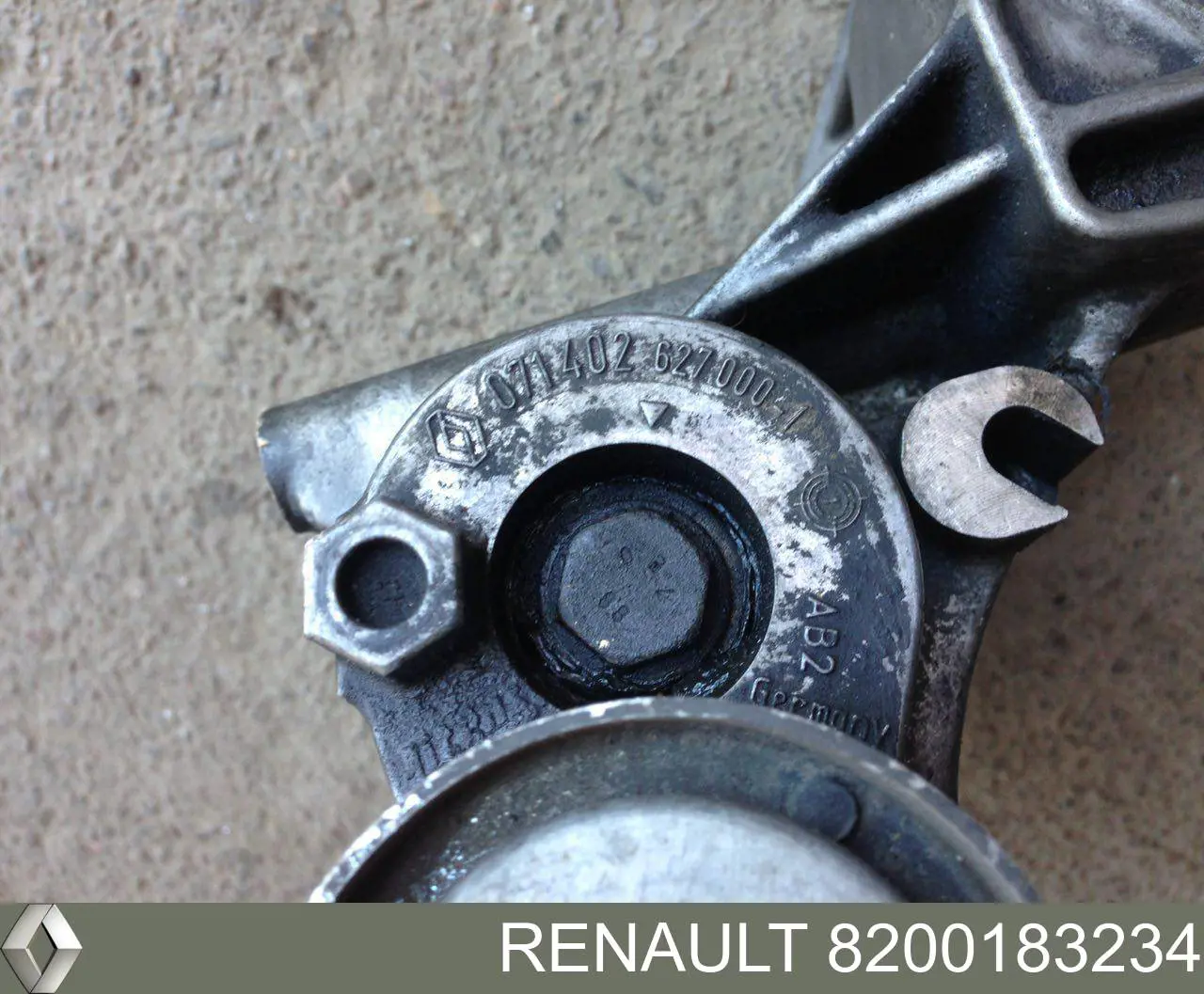  Soporte alternador Renault Espace 4