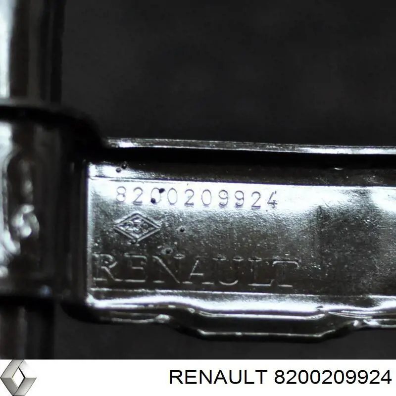 8200209924 Renault (RVI) conducto refrigerante, bomba de agua, de tubo de agua a refrigerador aceite