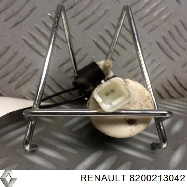 8200213042 Renault (RVI) bomba de agua limpiaparabrisas, delantera