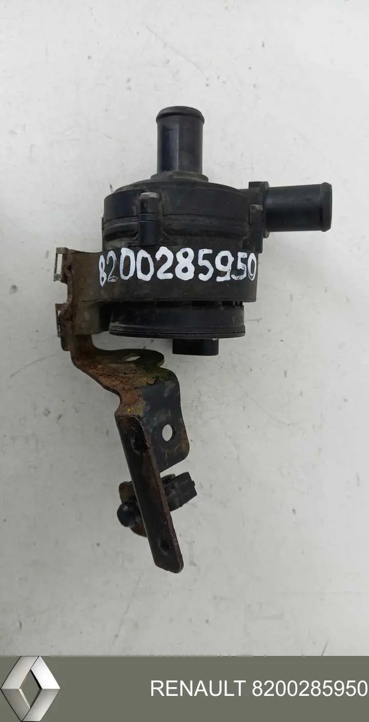 Comprar 8200285950 Renault (RVI) Bomba de agua eléctrica auxiliar
