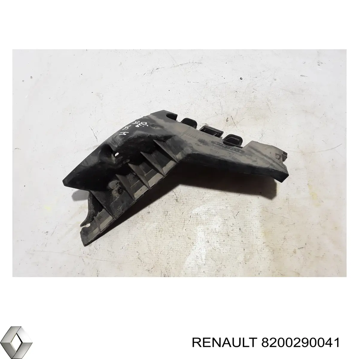 Soporte del parachoques trasero derecho Renault (RVI) 8200290041 precio, desde 33,68 EUR