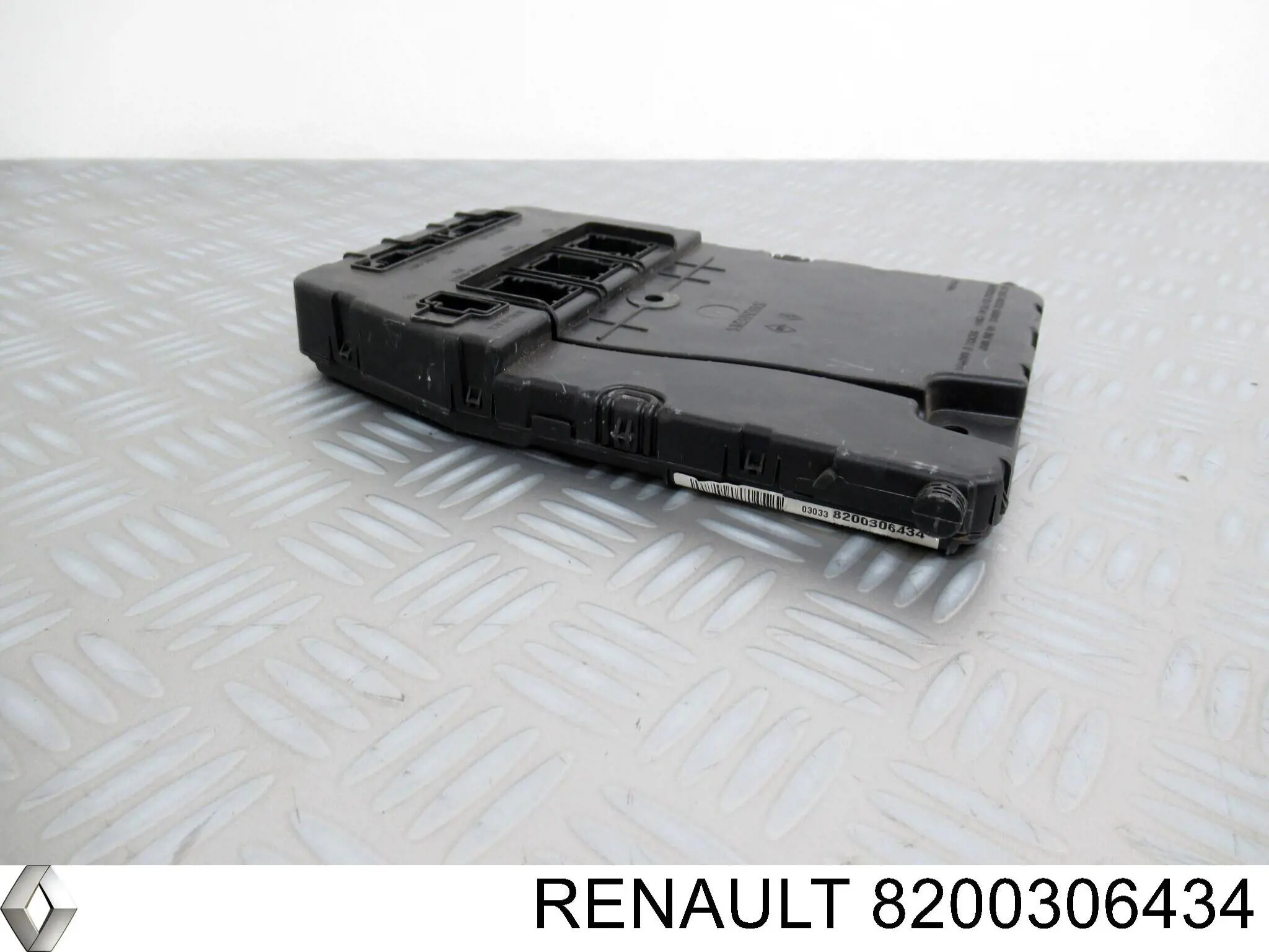 Caja fusibles Renault (RVI) 8200306434 precio, desde 43,56 EUR