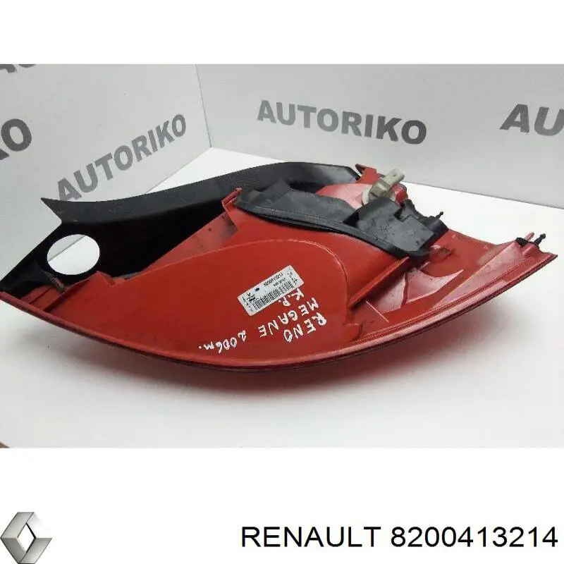 Piloto trasero izquierdo 8200413214 Renault (RVI)