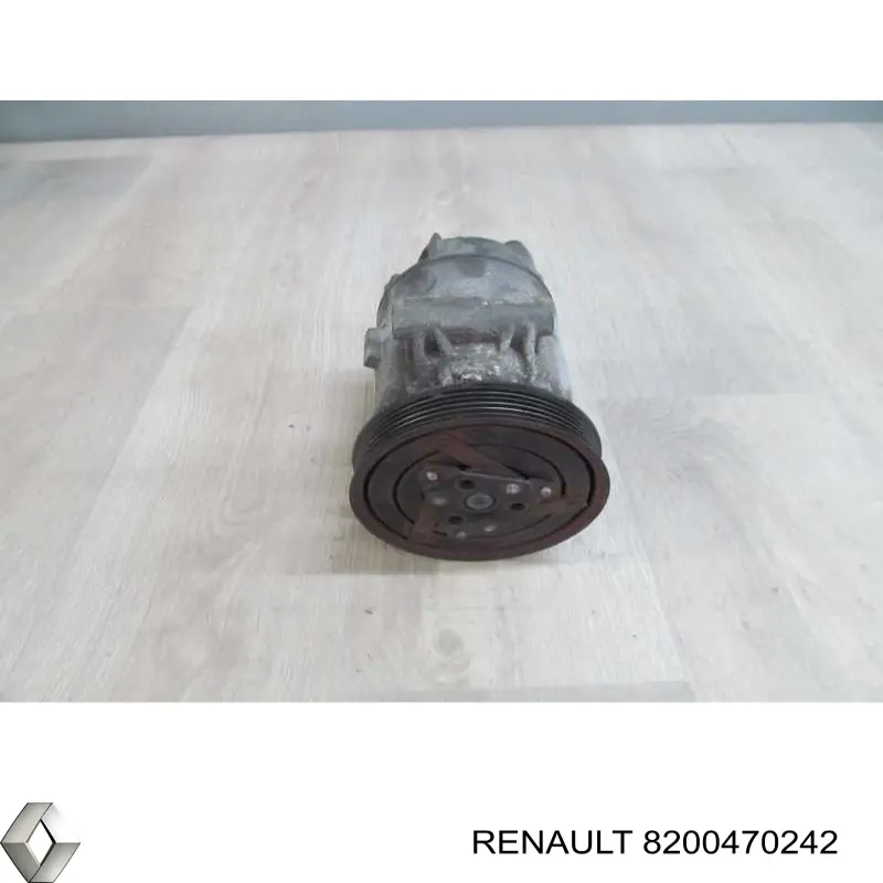 Compresor de aire acondicionado 8200470242 Renault (RVI)