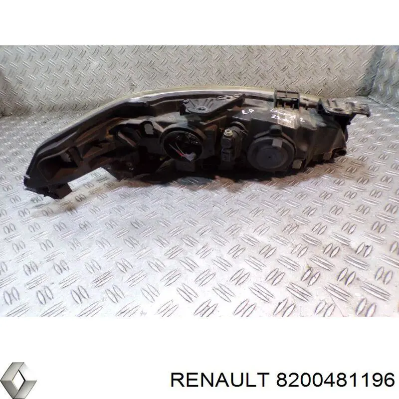 RENAULT 8200481196 faro izquierdo