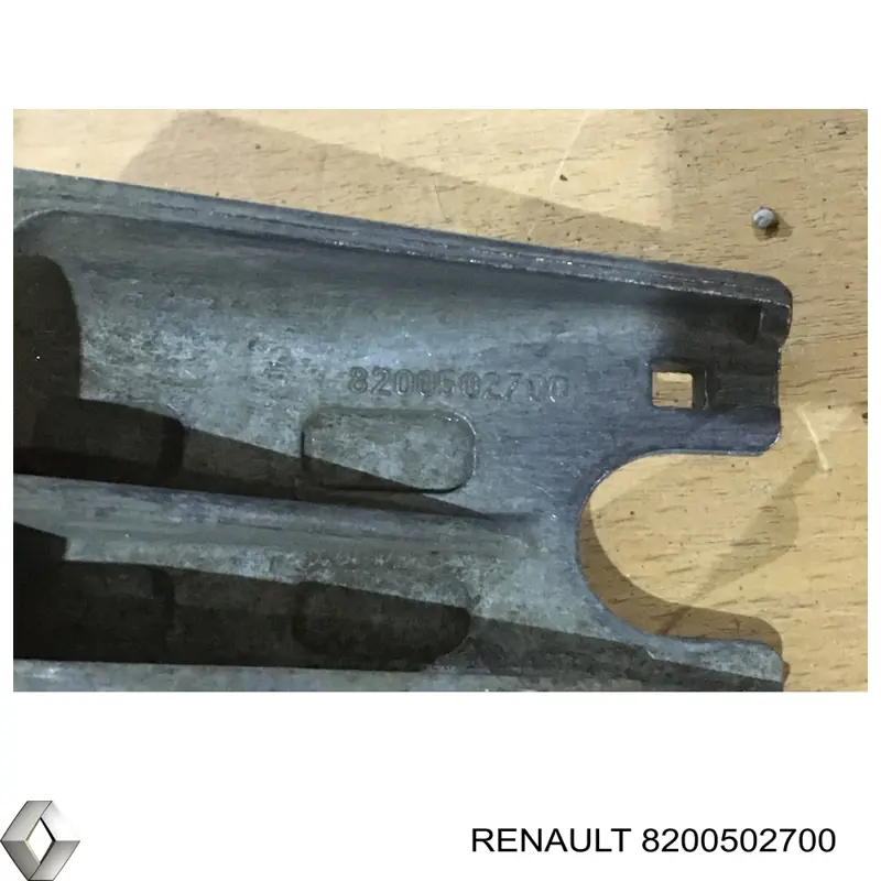 8200502700 Renault (RVI) soporte de fijación de un cable del punto de control