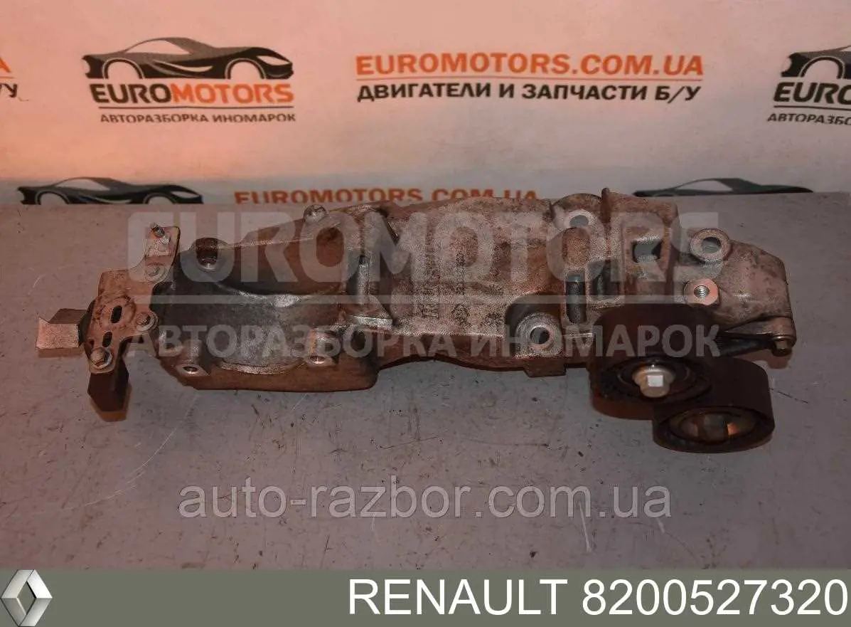 Soporte del alternador 8200527320 Renault (RVI)