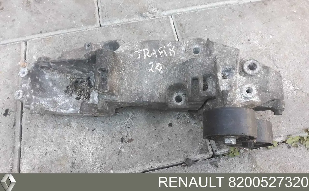 Soporte del alternador 8200527320 Renault (RVI)