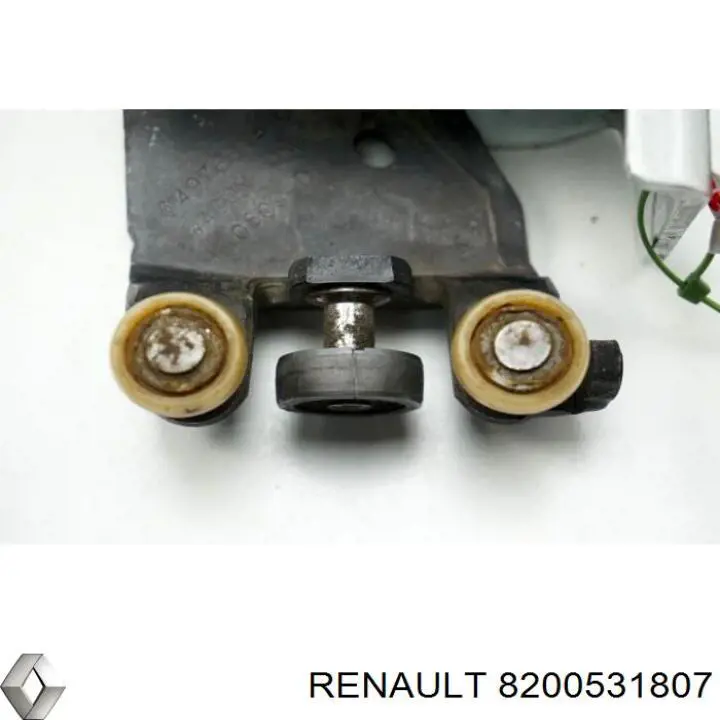 Comprar 8200531807 Renault (RVI) Rodillo central derecho de puerta corrediza