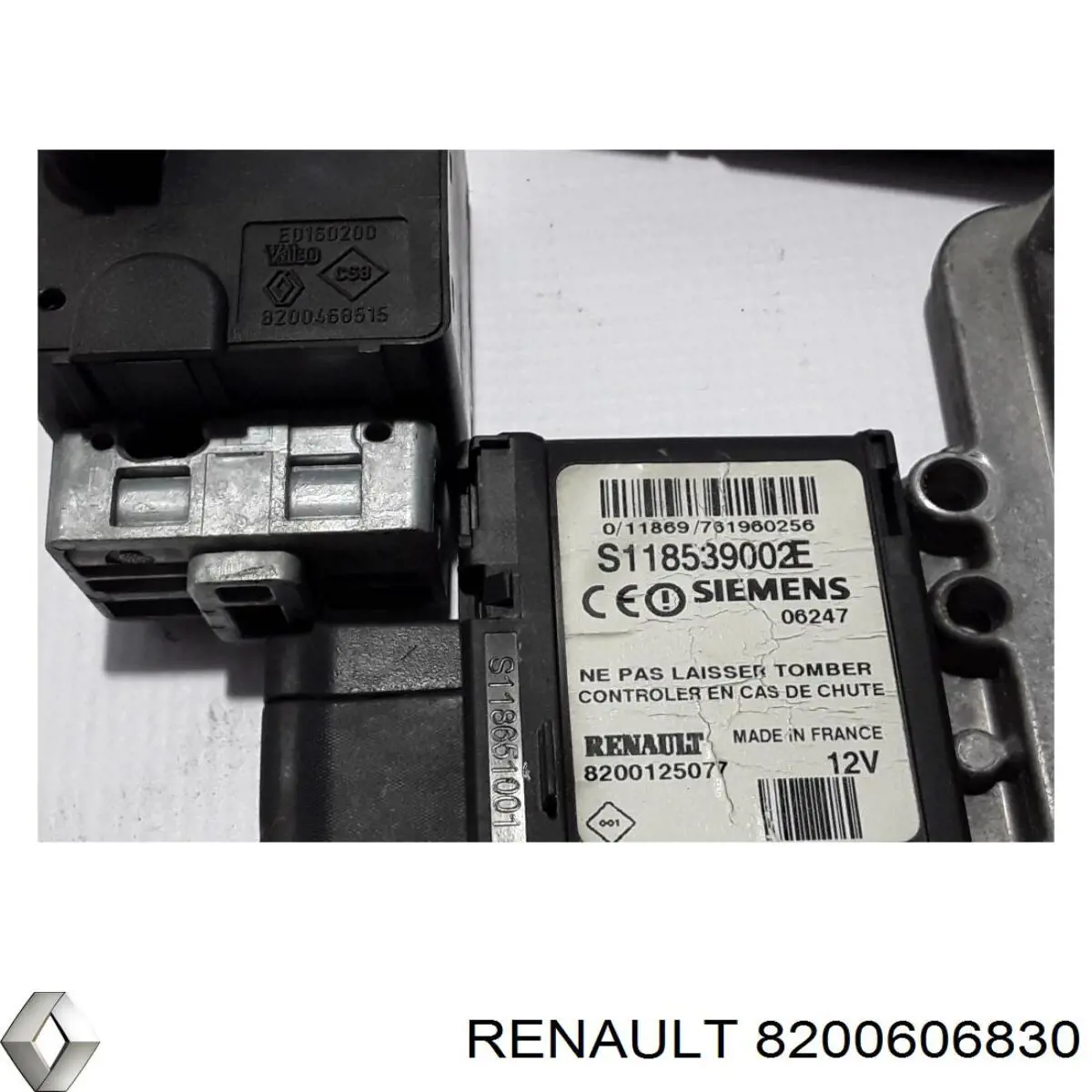 Comprar 8200606830 Renault (RVI) Caja de fusibles
