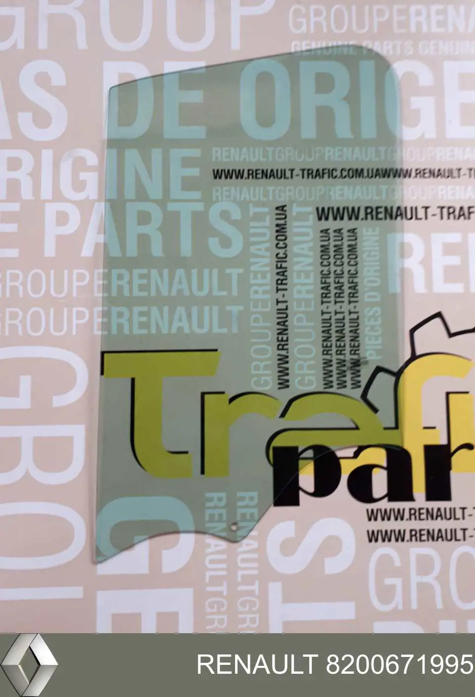 Comprar 803015239R Renault (RVI) Luna delantera derecha
