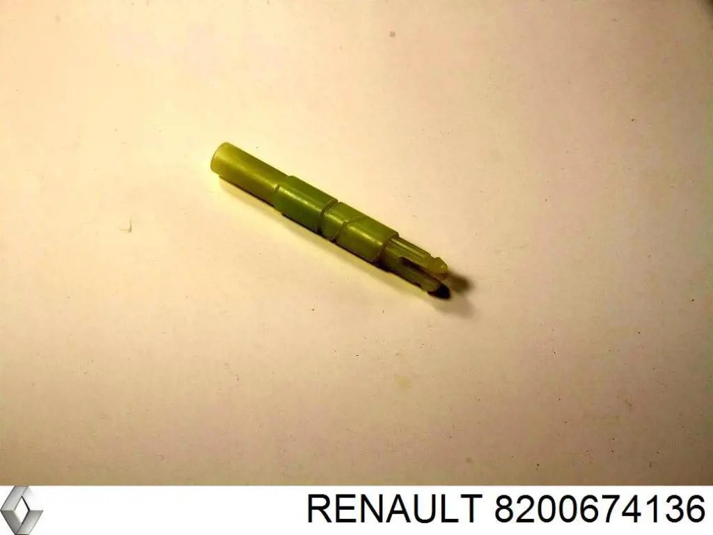 Comprar 8200674136 Renault (RVI) Engranaje conducido del velocímetro