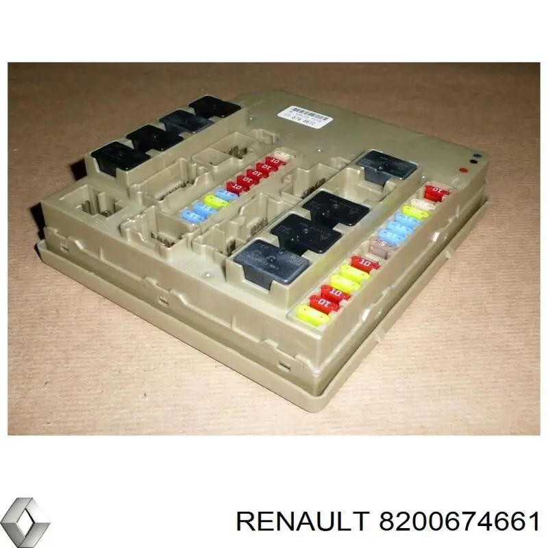 Caja fusibles Renault (RVI) 8200674661 precio, desde 54,00 EUR
