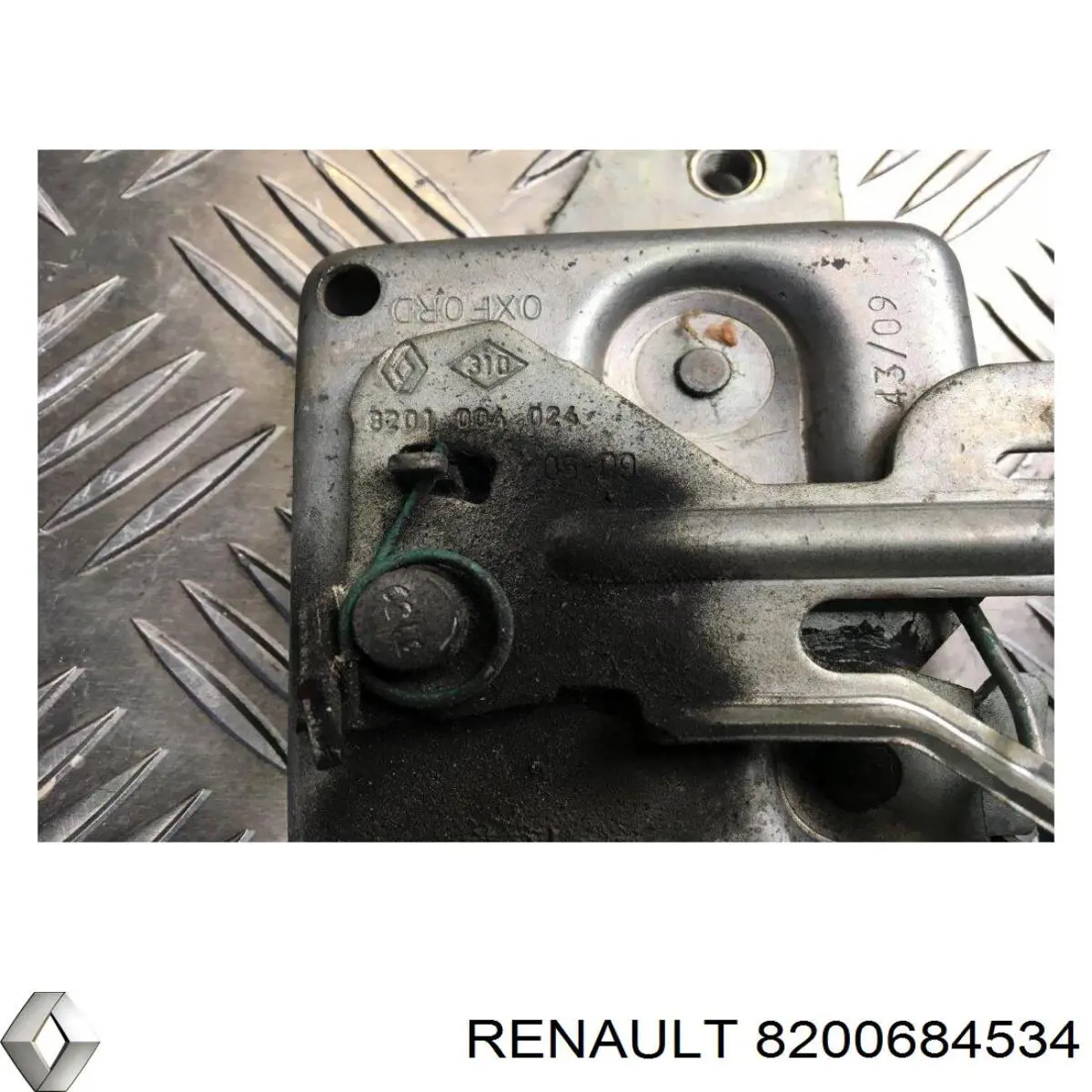 8200684534 Renault (RVI) soporte de rodamiento externo del eje delantero