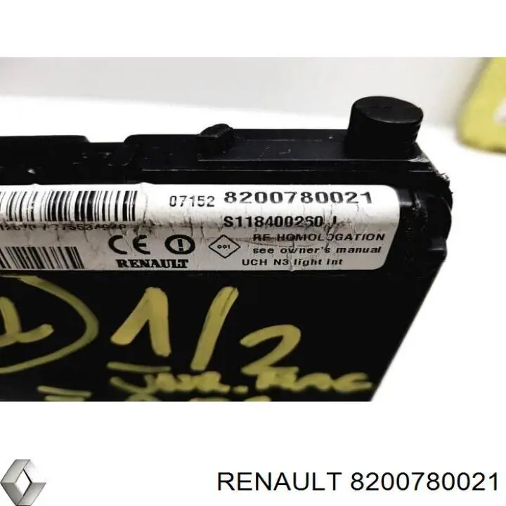 Caja de fusibles 8200780021 Renault (RVI)
