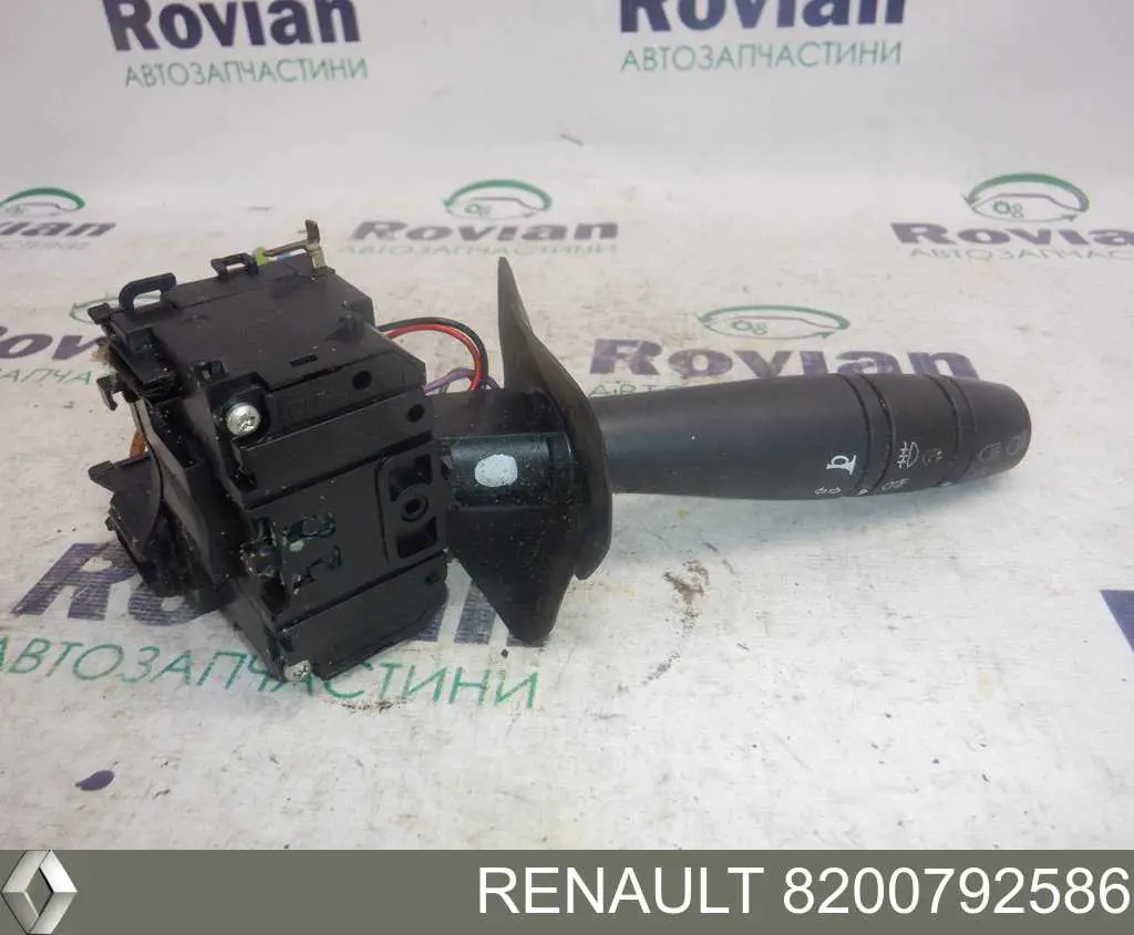 Conmutador izquierdo de la columna de dirección Renault (RVI) 8200792586 precio, desde 49,81 EUR