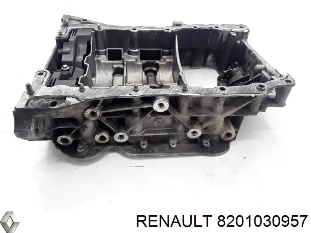8201030975 Renault (RVI) cárter de aceite, parte superior