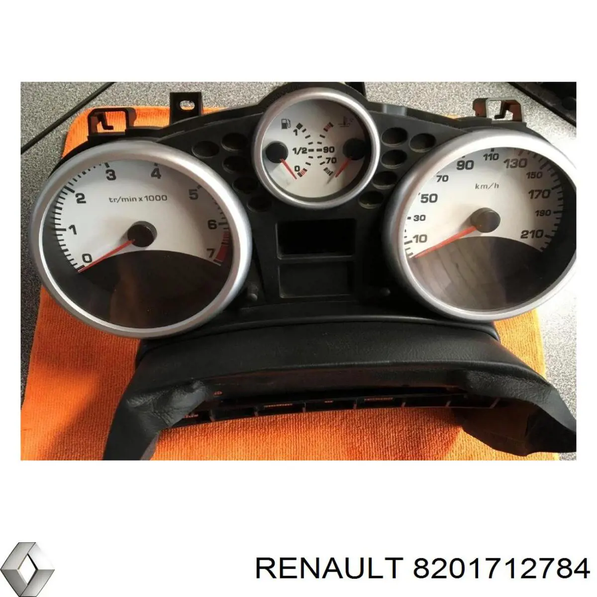 Correa de transmisión trapezoidal Renault (RVI) 8201712784 precio, desde 16,46 EUR