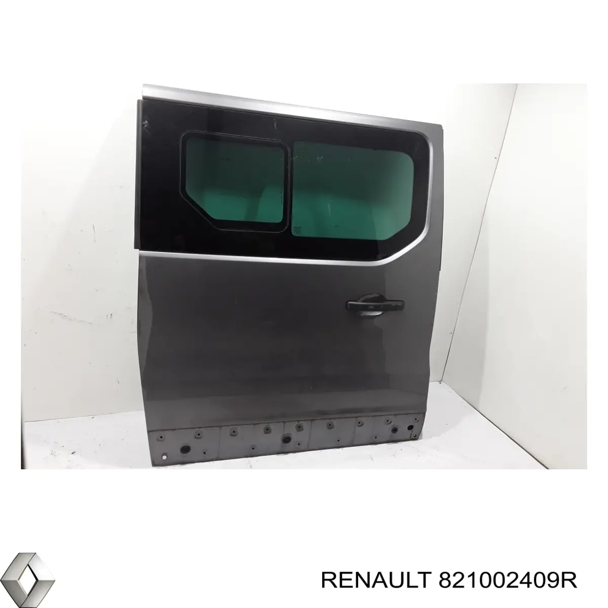 Puerta lateral corrediza derecha Renault (RVI) 821002409R