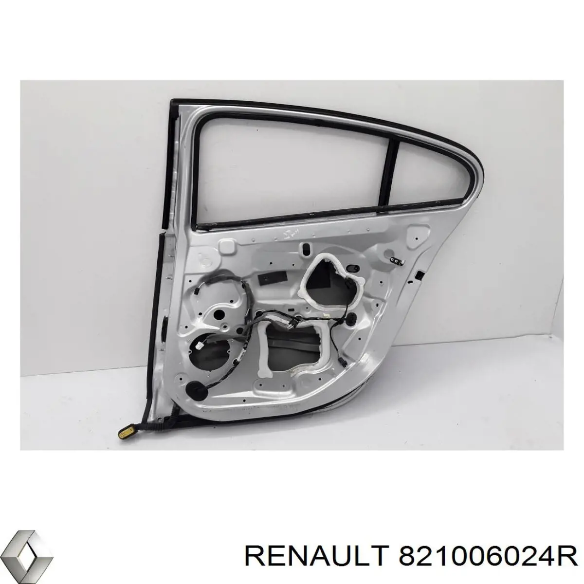 821009100R Renault (RVI) puerta trasera derecha