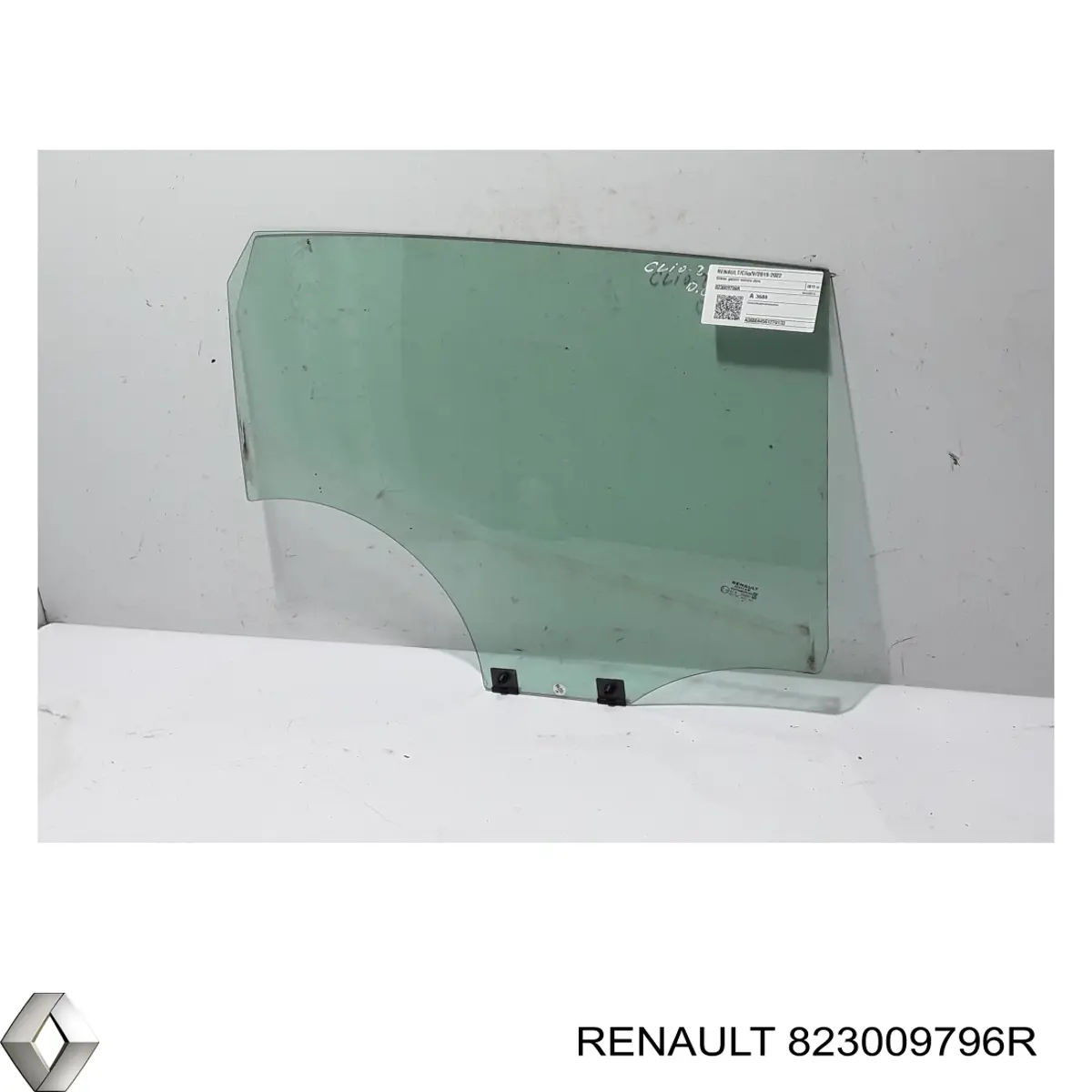 Cristal de puerta trasera derecha Renault (RVI) 823009796R precio, desde 100,19 EUR
